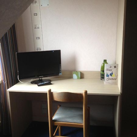 Hotel La Tour D'Auvergne Pont-l'Abbe Ngoại thất bức ảnh