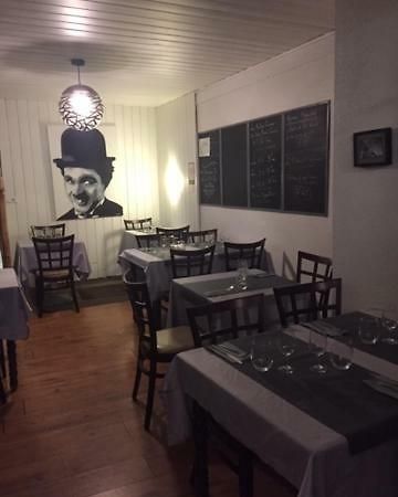 Hotel La Tour D'Auvergne Pont-l'Abbe Ngoại thất bức ảnh