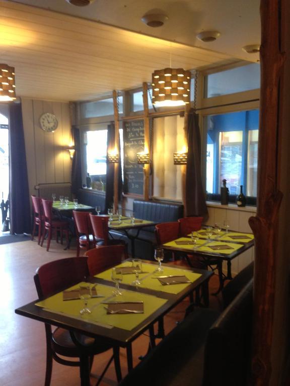 Hotel La Tour D'Auvergne Pont-l'Abbe Phòng bức ảnh
