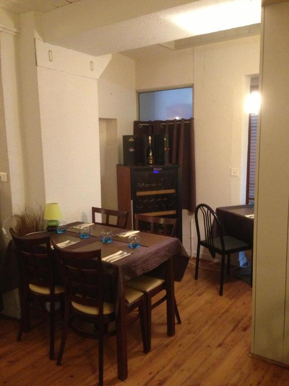 Hotel La Tour D'Auvergne Pont-l'Abbe Ngoại thất bức ảnh