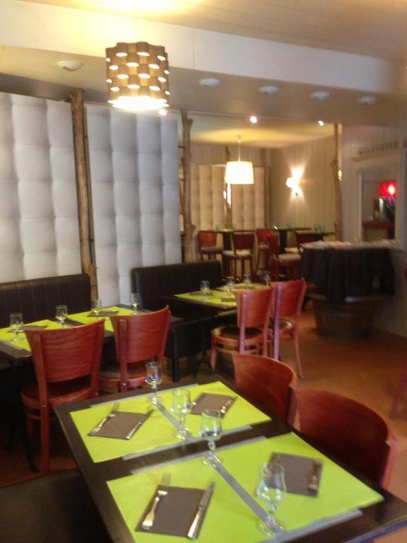 Hotel La Tour D'Auvergne Pont-l'Abbe Phòng bức ảnh
